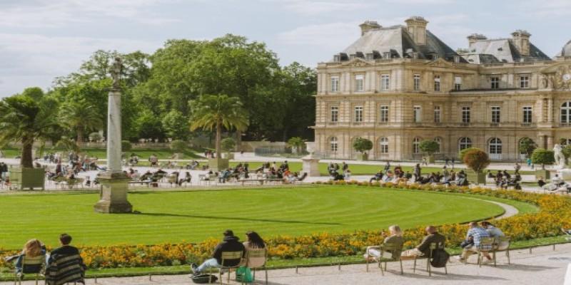 Low-Cost Paris Accommodation Close to Parks and Quiet Walking Routes